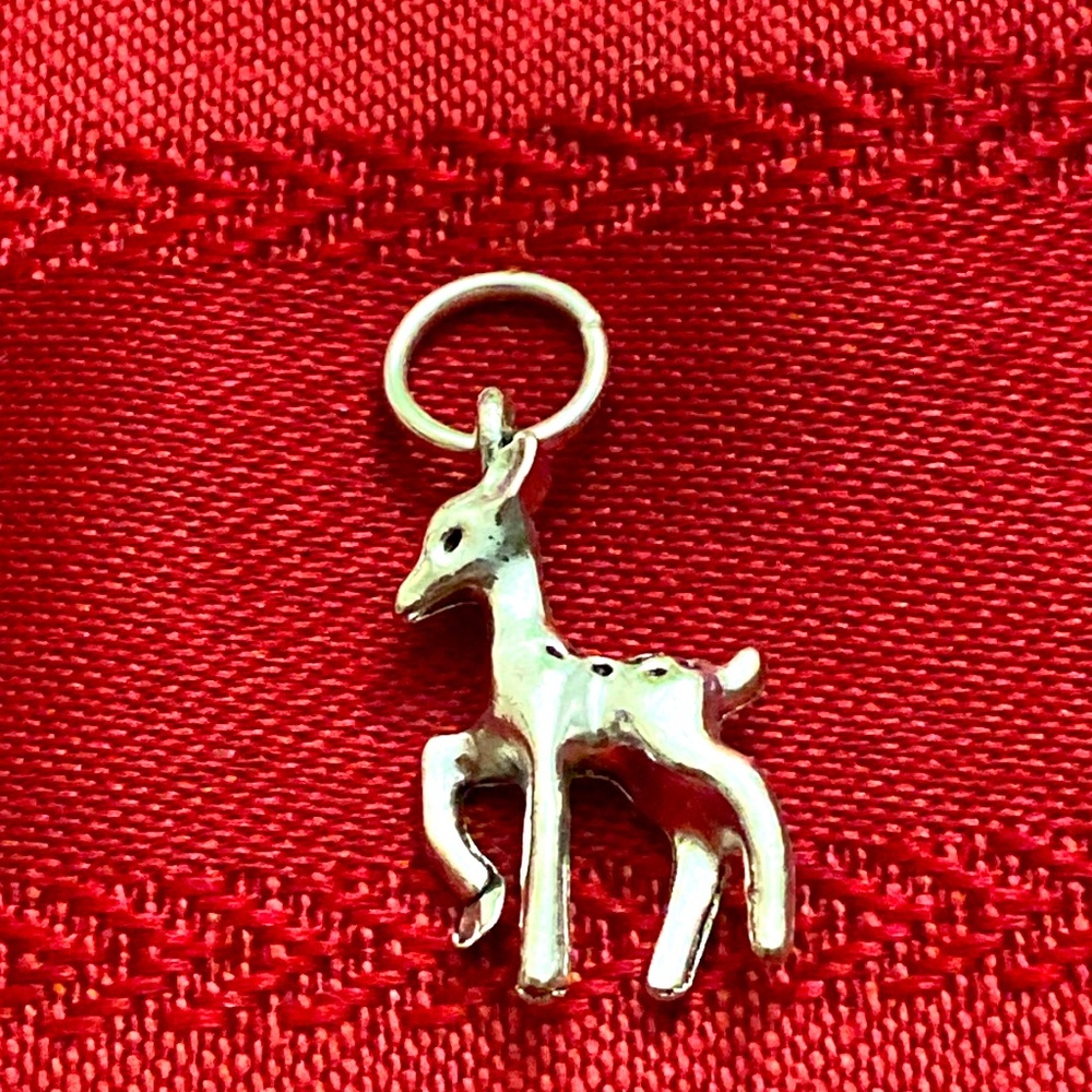 5/$10❤️❤️❤️NEW TIBETAN SILVER DEER CHARM PENDANT